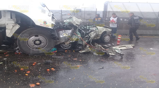 Madre e hija perdieron la vida en el carreterazo sobre la autopista México-Tuxpan