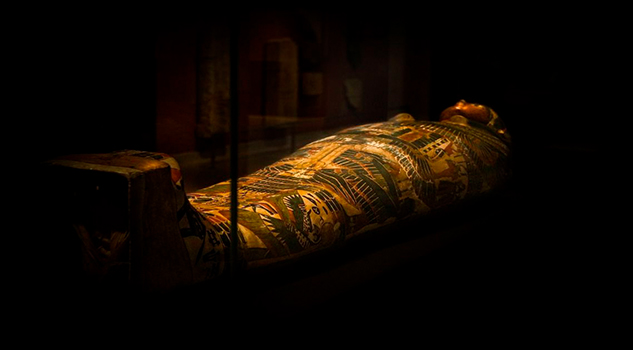 El misterio de los tatuajes de un momia femenina hallada en Egipto
