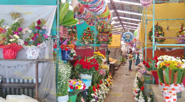 Comerciantes le apuestan a la fiesta de Día de Muertos, esperan mejorar sus ventas