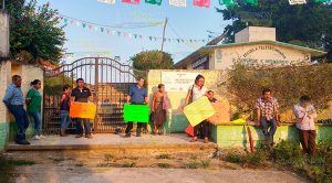 Padres de familia toman instalaciones de la Telesecundaria en Papantla Padres Familia Toman Instalaciones Telesecundaria Papantla