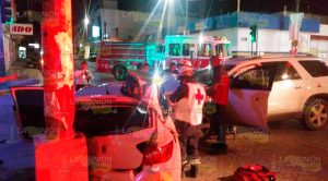 Queda prensado tras fuerte choque Queda prensado tras fuerte choque