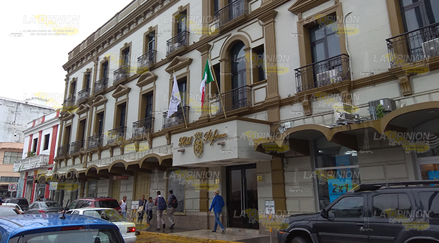 Recibos de luz de hasta $400 mil pesos en Tuxpan Recibos de luz de hasta $400 mil pesos en Tuxpan
