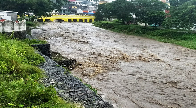 Inundaciones y desbordamientos deja frente frío número 6 en Veracruz