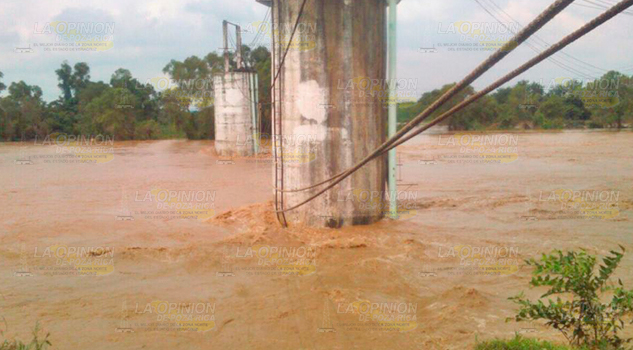 Suministro de agua potable en Tuxpan normal