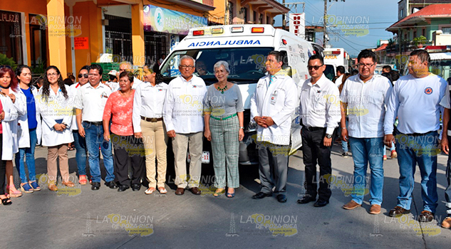 Entregan moderna ambulancia, es del sistema “Sirena”