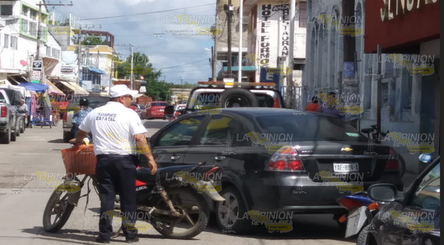 Despejan calles del primer cuadro de la ciudad de Pánuco
