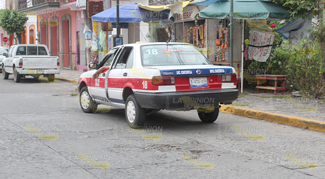 Taxistas sin tarjetón, temor entre los ruleteros