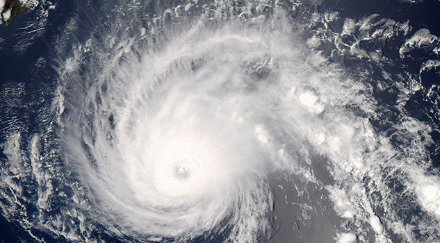 Video: Huracán 'Walaka' desaparece isla de Hawái