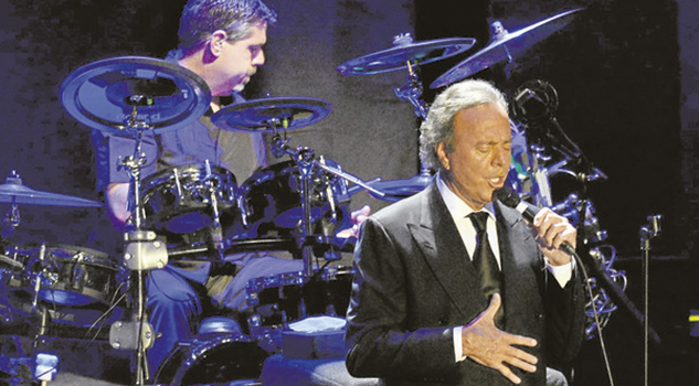 Julio Iglesias pide que el juicio por la demanda de paternidad sea a puerta cerrada