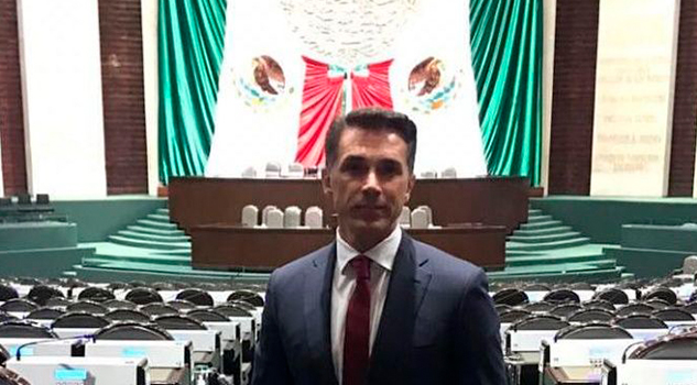 ¡Ops! trollean a Sergio Mayer por recordar a Allan Poe con wikipedia