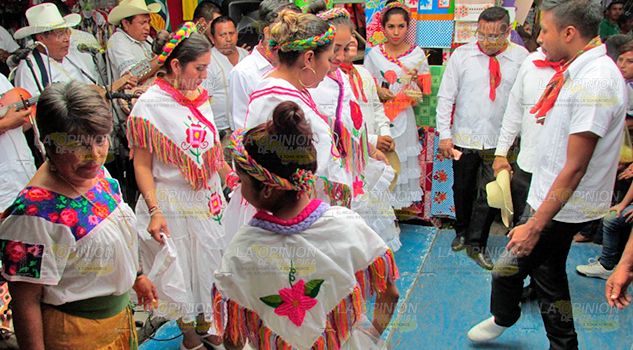 Alistan el Domingo Grande, convertido en tradición