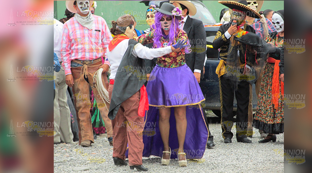 Aún esperan más cuadrillas para el desfile de Xantolo en Álamo