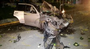 Obrero que manejaba a exceso de velocidad estuvo de matar a su familia en Tuxpan ¡A punto estuvo de matar a su familia!