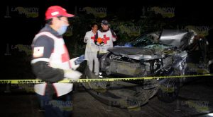 Profesor muere en accidente carretero Brutal encontronazo en la México - Tuxpan