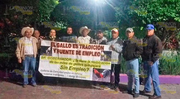 Se manifiestan los galleros, también generan empleos, señalan