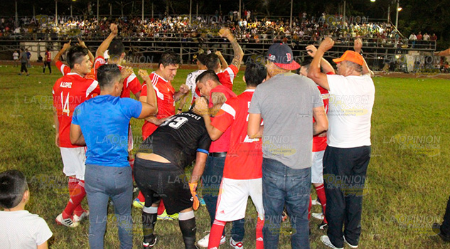 Champion Lalo Chapultepec avanza tras ganarle a Tihuatlán Centro Champion Lalo Chapultepec avanza tras ganarle a Tihuatlán Centro
