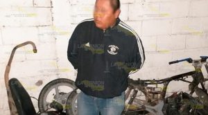 Detienen a sujeto mientras desmantelaba motocicleta Detienen a sujeto mientras desmantelaba motocicleta