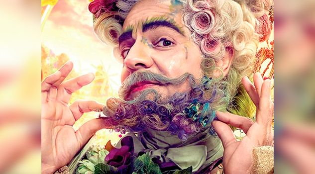 Eugenio Derbez le echa flores a los niños