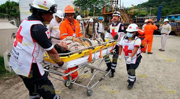 Evacuan pozo de PEMEX por simulacro en Tihuatlán Evacuan pozo de PEMEX por simulacro en Tihuatlán