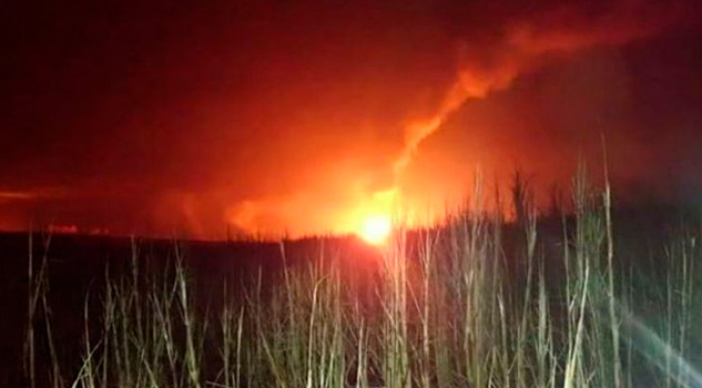 Explosión e incendio dejan dos muertos tras toma clandestina en Tabasco