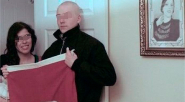 Pareja de neonazis llama a su bebé como Adolf Hitler