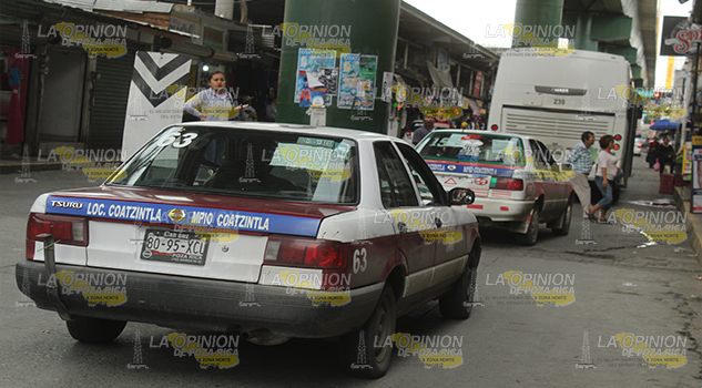 Hacen de las suyas en tránsito del estado, taxistas denuncian corrupción