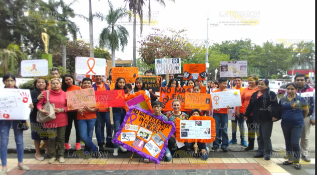 Estudiantes alzan la voz, piden detener violencia a mujeres