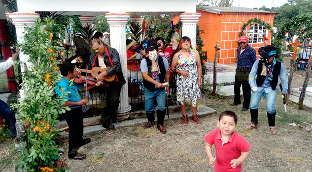 Ochavario, mezcla de tradiciones y fe en Tancoco Ochavario, mezcla de tradiciones y fe en Tancoco