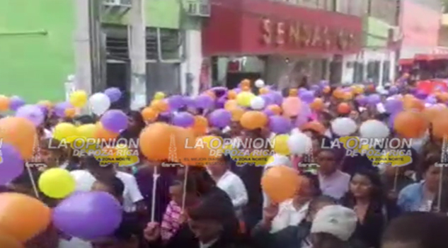 Marchan mujeres contra la violencia en Tantoyuca