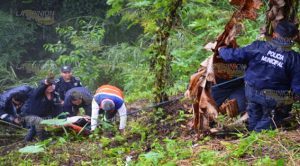 Camioneta al barranco: hubo 3 heridos