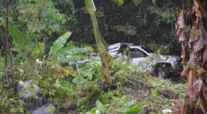 Camioneta al barranco: hubo 3 heridos
