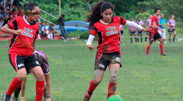 Marchan en la punta Amigas de Cuitlahuac Lalo Chapultepec