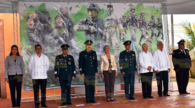 Un gran festejo para los Tlapacoyenses y reconocen trabajo De la alcaldesa