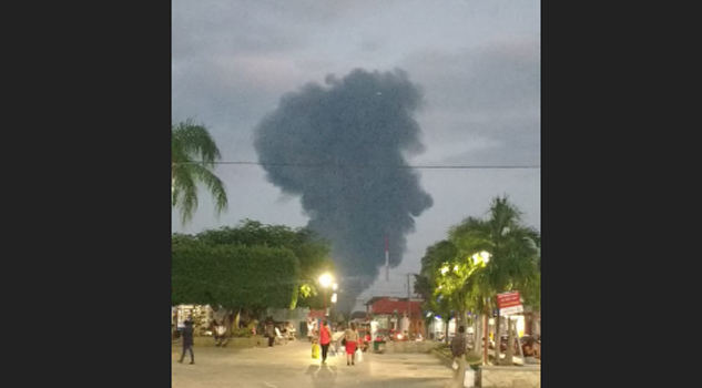 Huachicoleros provocaron incendio de ducto de Pemex