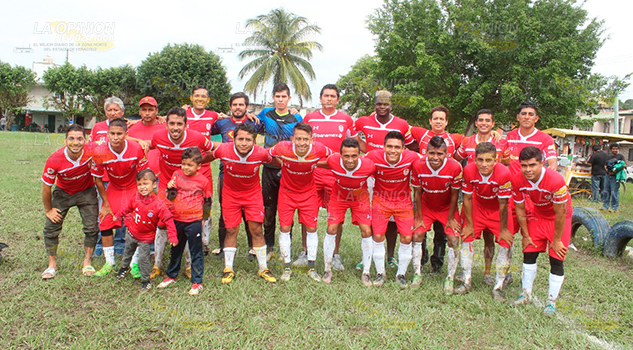 Se apunta otra victoria Coyutla FC gana a Unión Quirasco