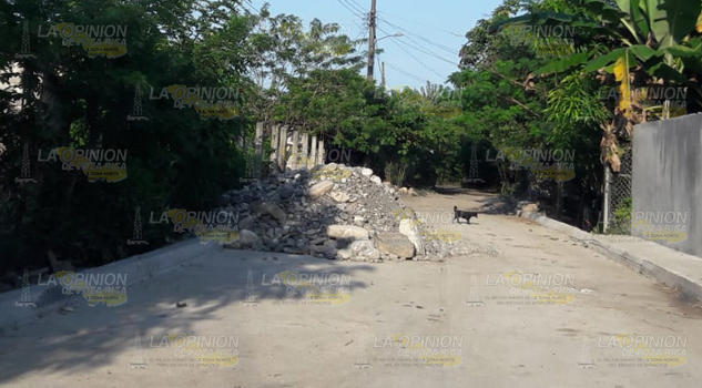 ¡Acapara obra pública!, huele a fraude