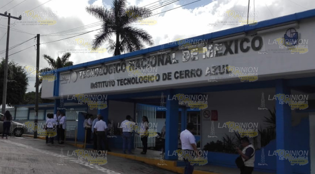 En paro maestros del Tecnológico en Cerro Azul; 2,500 alumnos sin clases