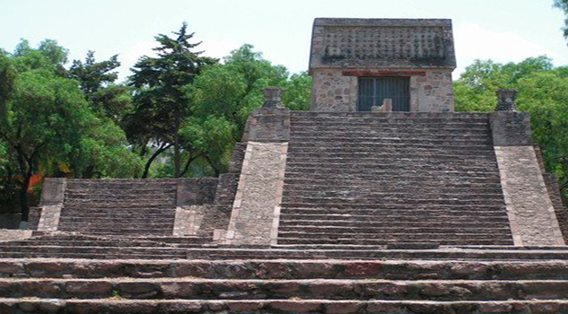 Conce al "Templo Mayor" de Santa Cecilia Acatitlan