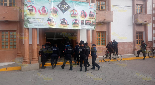 Policías municipales de Tecolutla, exigen su aguinaldo