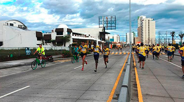 Abel Oliva y Karla López ganaron carrera atlética de Veracruz