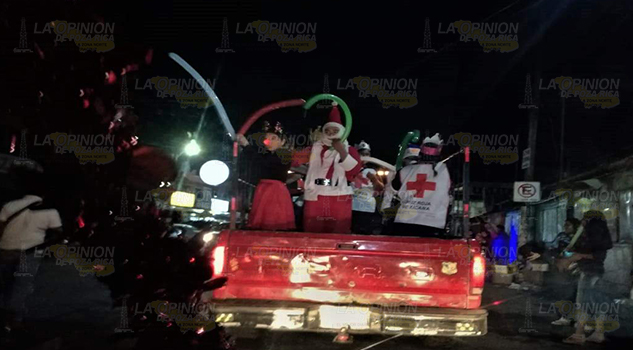 Brigadistas alegran a los niños en hospitales