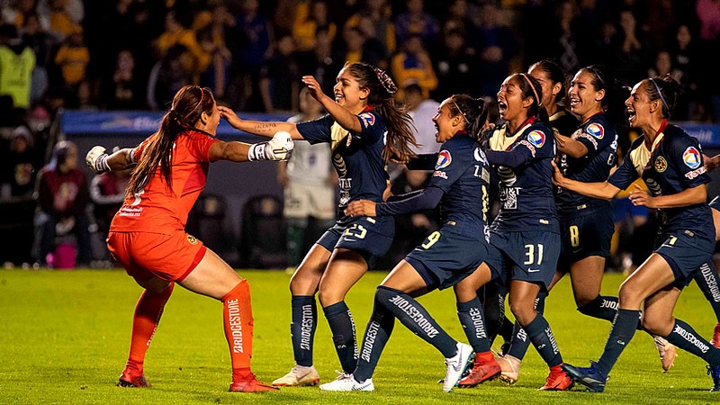 ¡Águilas de gloria! América Femenil arrebata título a Tigres en penales