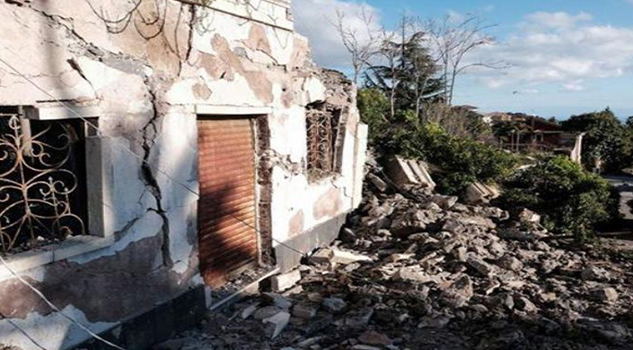 Terremoto sacude Sicilia, hay 10 heridos y derrumbes