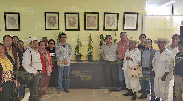 Realizan conferencia sobre la vainilla