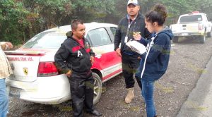 Vuelca taxi sobre carretera federal Álamo - Potrero del Llano Vuelca taxi sobre carretera federal Álamo - Potrero del Llano