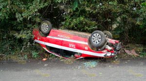 Vuelca taxi sobre carretera federal Álamo - Potrero del Llano Vuelca taxi sobre carretera federal Álamo - Potrero del Llano