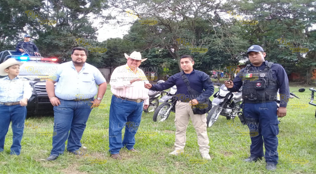 Refuerzan seguridad, entregan unidades para recorridos