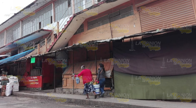 Actos vandálicos en el mercado de Cerro Azul