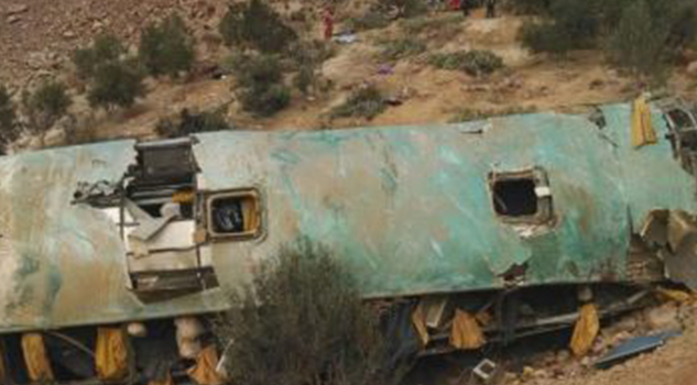 Accidente de autobús deja 21 muertos en montañas de Nepal