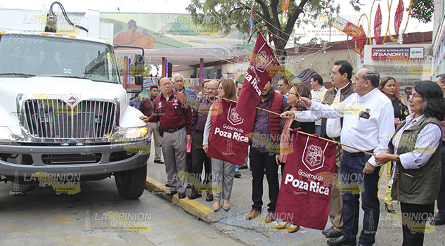 Mejoran servicio de limpia pública en Poza Rica